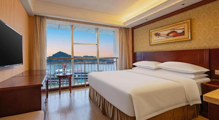 Yichang Vienna Hotel Wanda Branch Eksteriør bilde